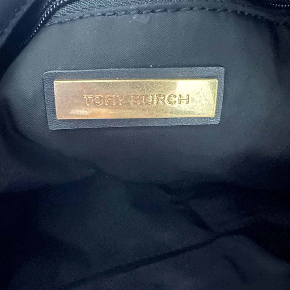 Tory Burch Black Leather Tote with Logo Medallion - Picture 4 of 7